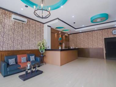 Vaccinated Staff - OYO 90312 Bahu Bay Hotel