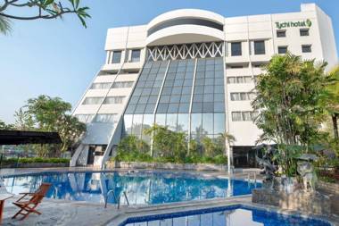 Lux Tychi Hotel Malang
