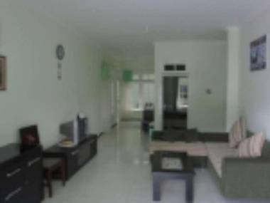 Villa Keluarga "Pondok Daun"