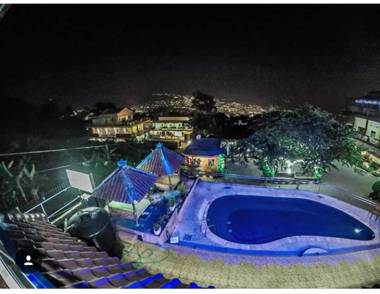 Villa Panderman Indah