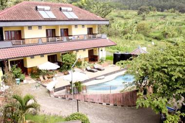 Villa Panderman Indah