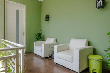 SPOT ON 1712 Griya Shanta Residence