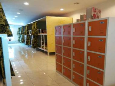 Butik Capsule Hostel