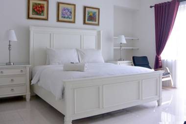 Front One Boutique Baluran Malang