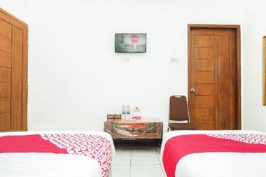 OYO 353 Loesje Guest House Syariah