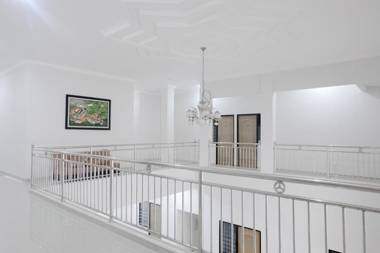 RedDoorz near Cyber Mall