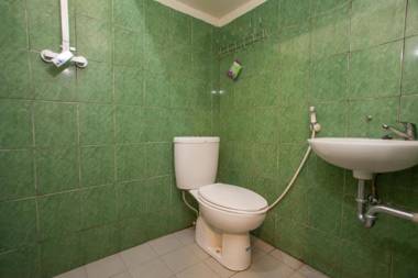 RedDoorz near Batu Love Garden