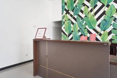 RedDoorz Plus @ Tlogomas