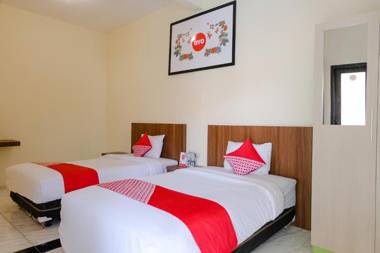 OYO 709 Menjangan Residence at Klayatan