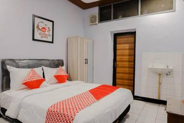 OYO 1036 Hotel Palem 1