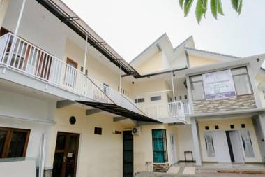 OYO 1509 Candi Panggung Family Guest House Syariah