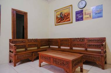 SPOT ON 2368 Dahlia Homestay Family Residence