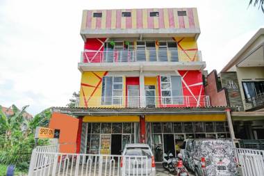 SPOT ON 2387 Bukit Cemara Tidar Family