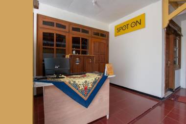 SPOT ON 3218 Bee Palm Family Syariah