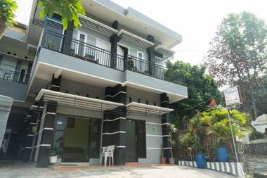 Villa Tri Langgeng RedPartner