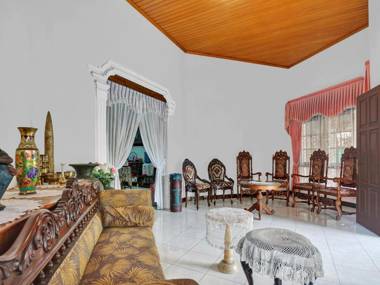 SPOT ON 90539 Taman Borobudur Guest House Syariah
