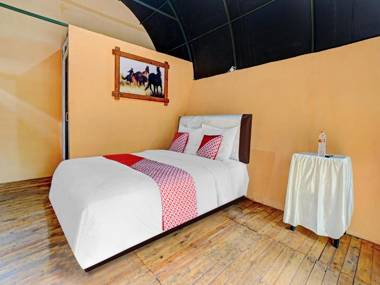 OYO 90474 Caravan Camp