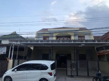 OYO Flagship 90723 Berlima Guest House Syariah