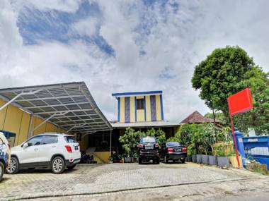 OYO 90793 Btc Guest House Syariah