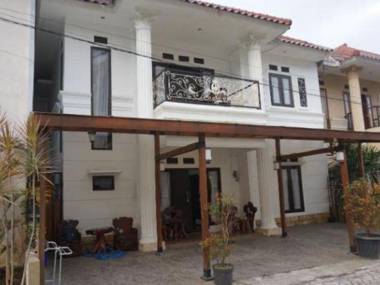 Comfort Living at Villa Kusuma Estate 36 by Vhb Group