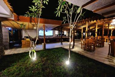 The Nalaya Hotel & Resto