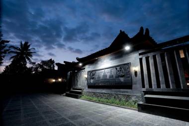 PURI NISMARA BOROBUDUR