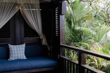 Batu Karang Lembongan Resort & Spa