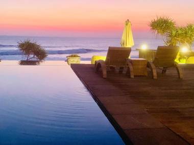 The Palms Ceningan Hotel