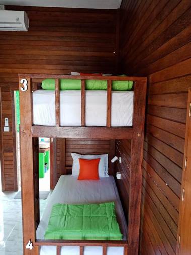 Devadav Hostel (Bunk Bed) Nusa Lembongan