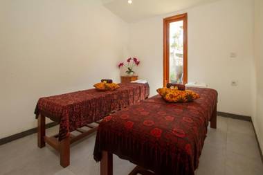 Bale Gede Nusa Lembongan