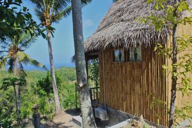 Atuh Forest Cottage