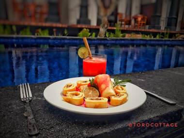 Toro Cottage Pool View