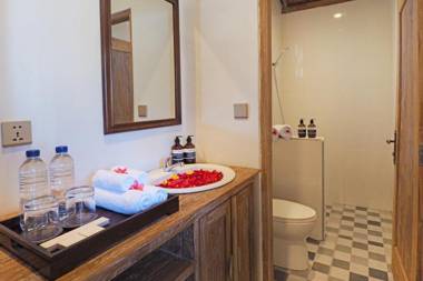 Blue Harbor Beachfront Villas & Resto