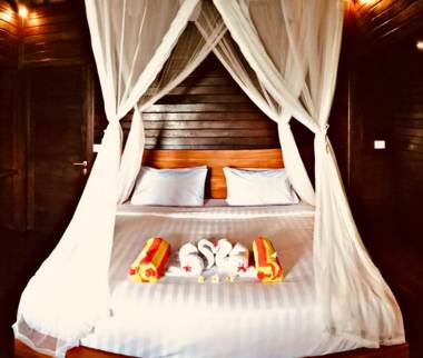 Pula Huts Lembongan