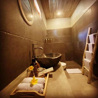 Golden Garuda Cottages