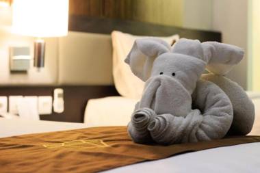 Famous Hotel Kuta Formerly Permata Kuta Hotel