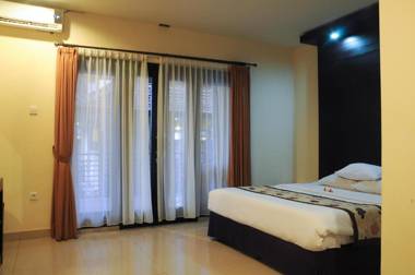 Taman Tirta Ayu Pool and Mansion