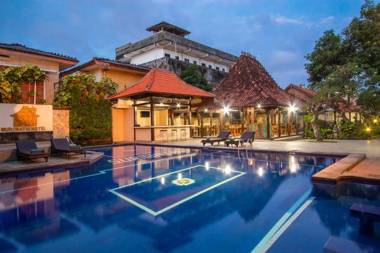 Suriwathi Hotel Legian by Madhava - Hotel Dekat Pantai
