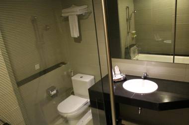 100 Sunset Kuta Hotel & Ballroom