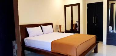 Eddys Cottages & Villa