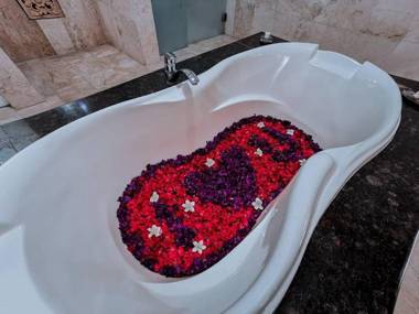 Private pool villas with breakfast in Kuta