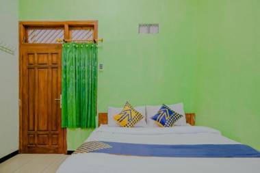 SPOT ON 1759 Family Residence