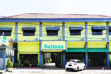 Hotel Salma Syariah Redpartner near Terminal Baru Kediri