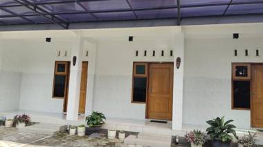 OYO 91233 Bismo 85 Family Syariah