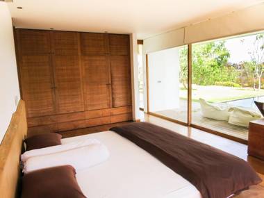 Jimbaran Balangan Beach Front Villa Nakar