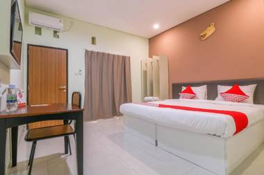 Vaccinated Staff - OYO 1445 Jimbaran 12 Residence