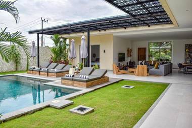 Costa Azzurra Villas