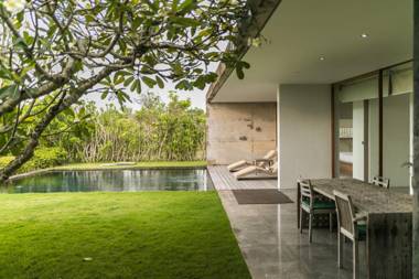 Balangan Beachfront Nakar Villa