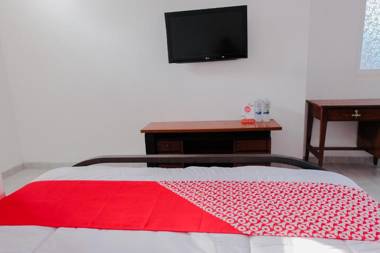 Vaccinated Staff - OYO 1176 J3 Residence Syariah