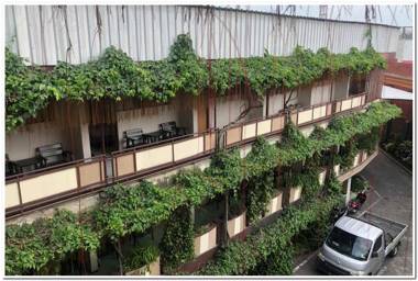 Hotel Lestari Near Lippo Plaza Mall Jember